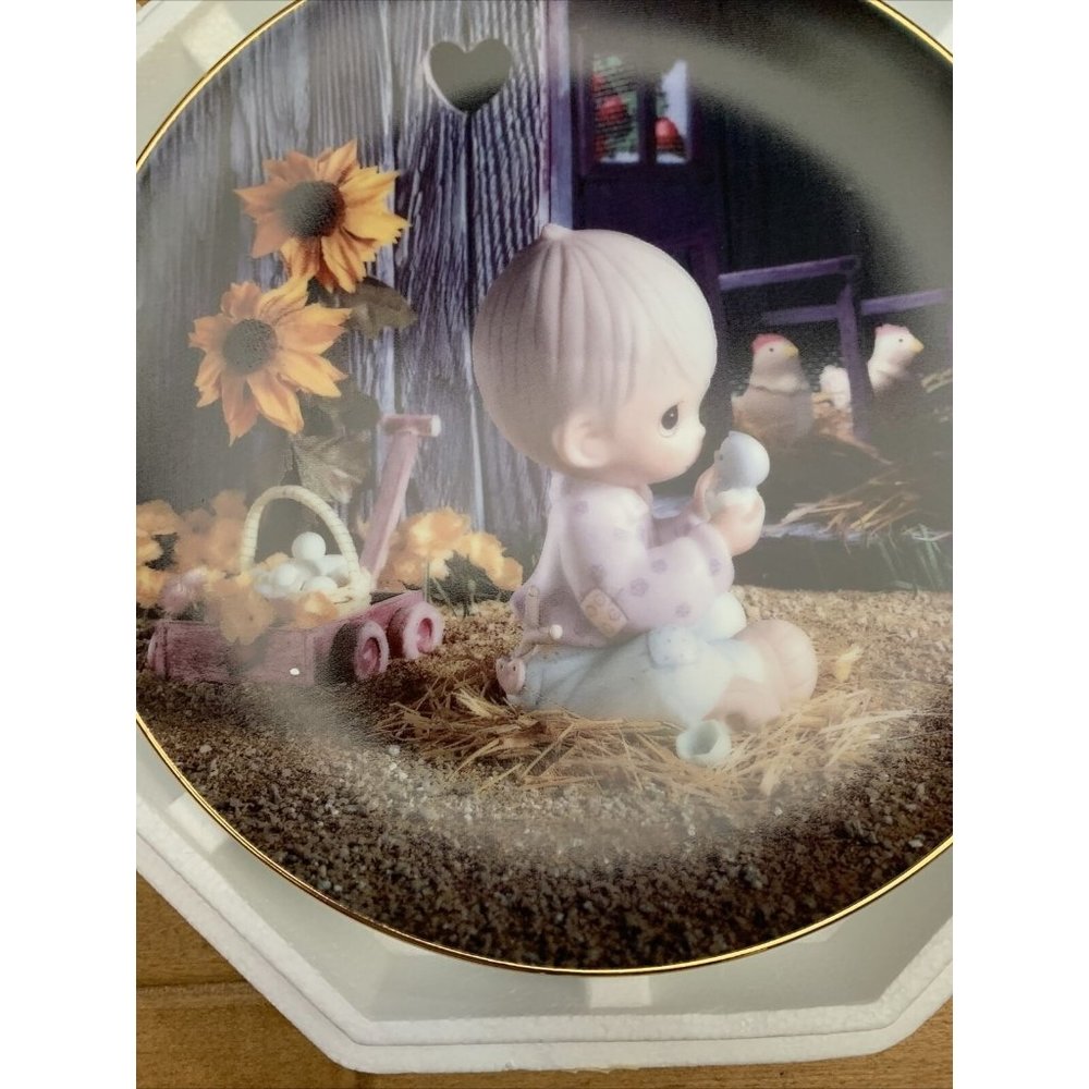 Enesco Precious Moments Collector Plate - I Believe In Miracles (1993) COA